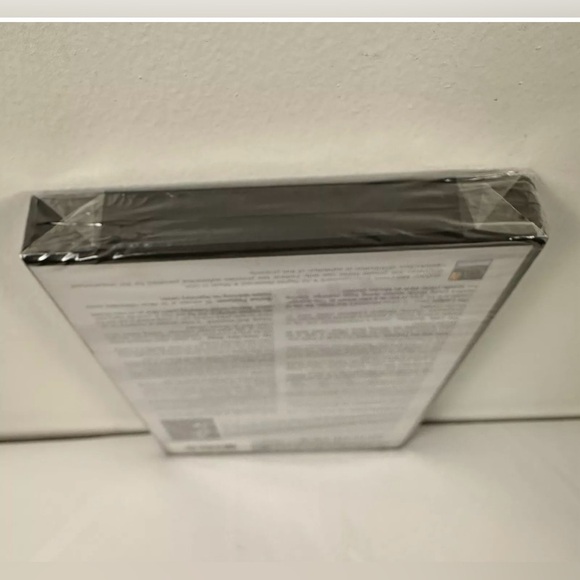 Alfred Hitchcock The Legend Begins 20 Movie Classics 4 Disc DVD Box Set Sealed - Picture 5 of 5